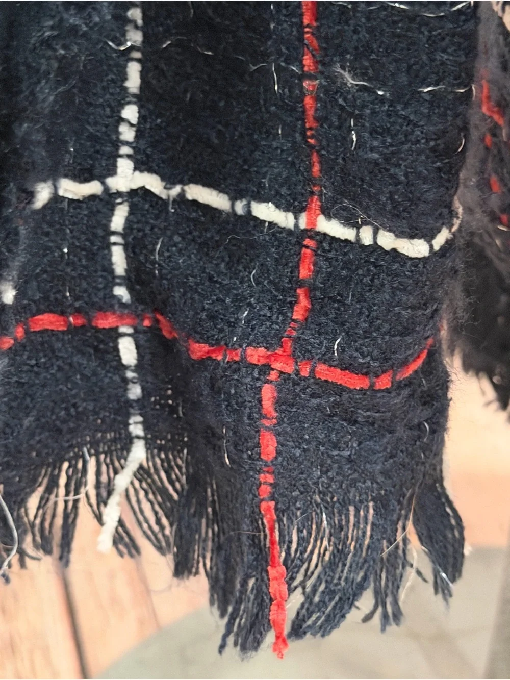 ✨NWT✨Women’s Red, White & Blue Tweed Scarf w/ Eyelash Edges